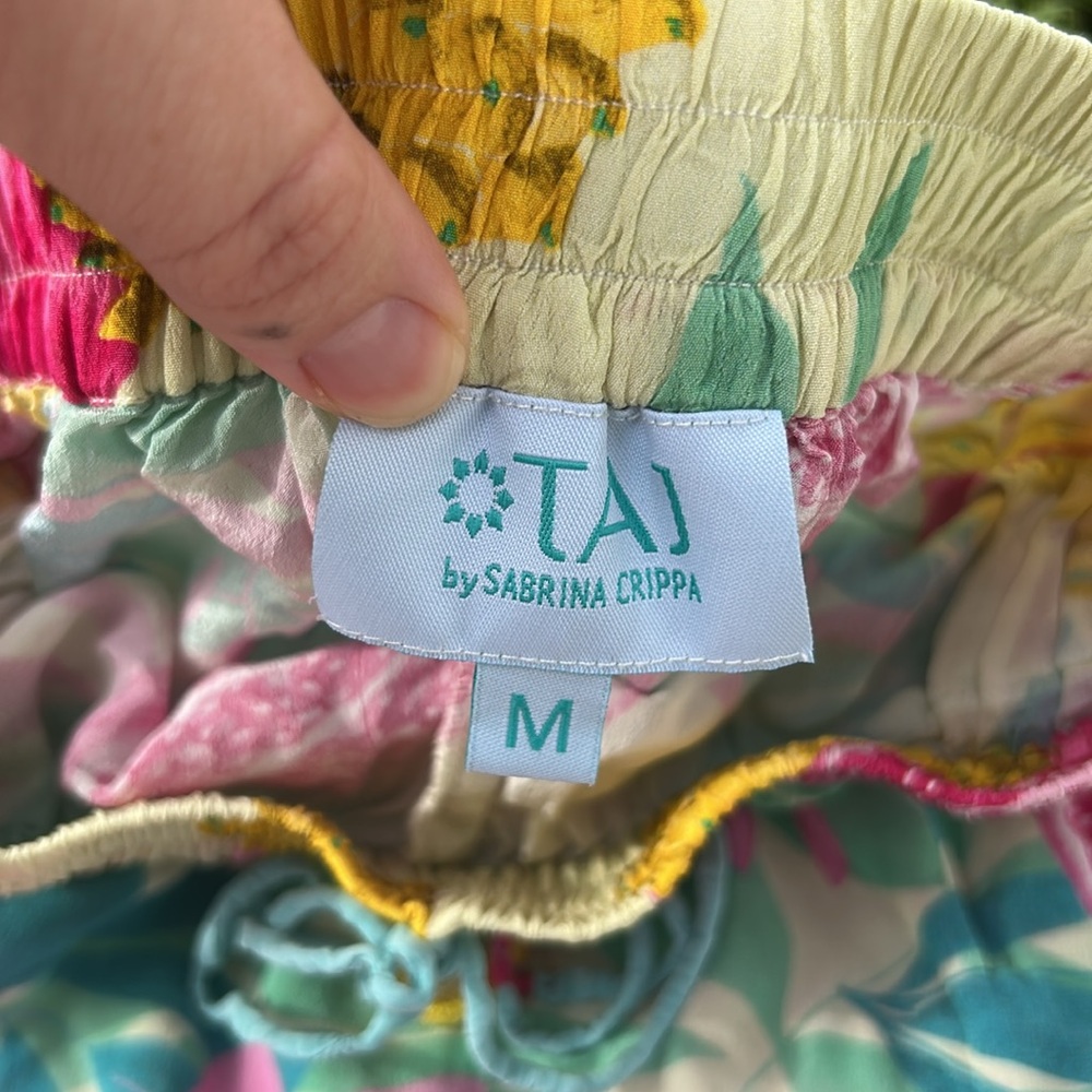 [TAJ by Sabrina Crippa] Multicolor Floral Shorts - Size Medium - Picture 3 of 6